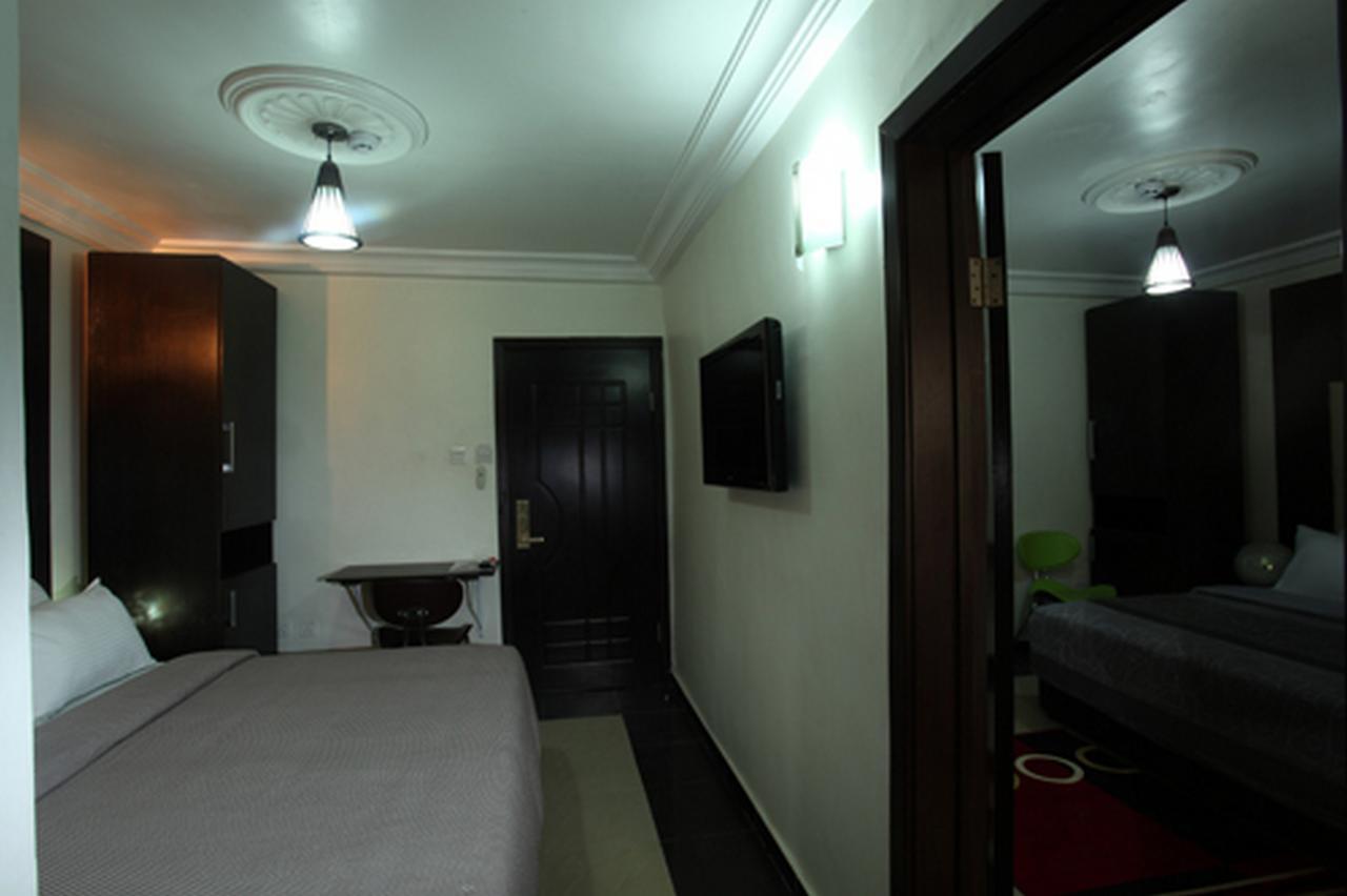 Prince Of Anthony 1960 Hotel Лагос Экстерьер фото